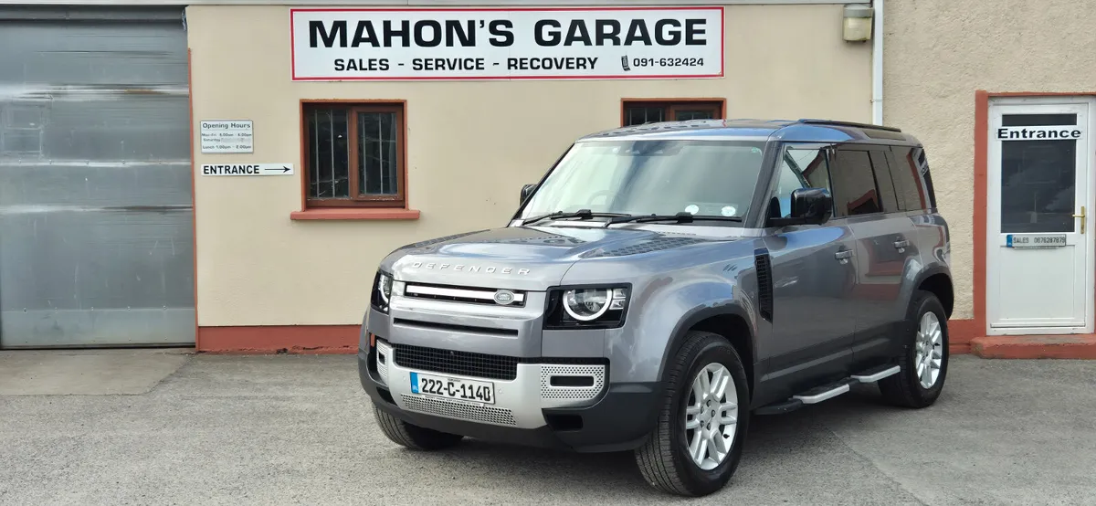 Land Rover Defender 2022 110 3.0D Hard Top S2 - Image 2