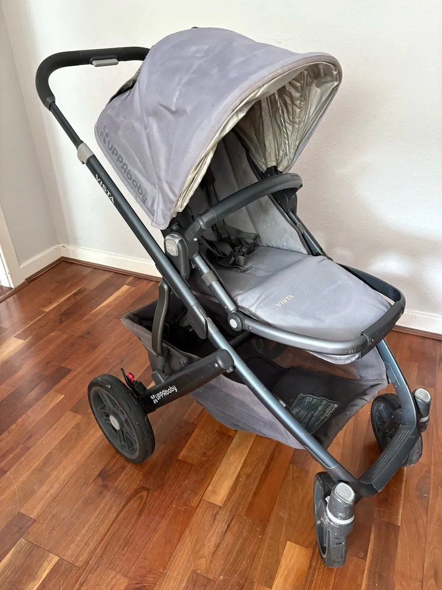Uppa Baby Vista V2 travel system - Image 2