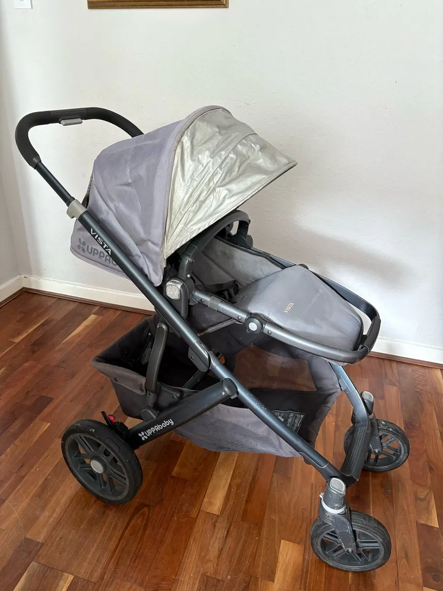 Uppa Baby Vista V2 travel system - Image 4