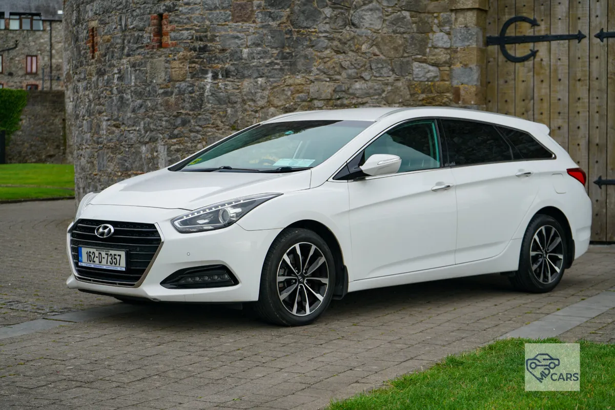 Hyundai i40 estate - Image 1