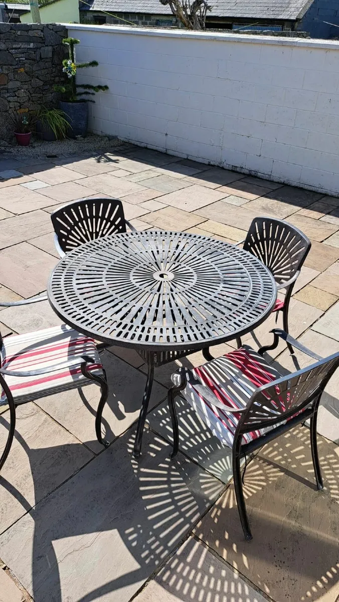 Garden Furniture - Image 2
