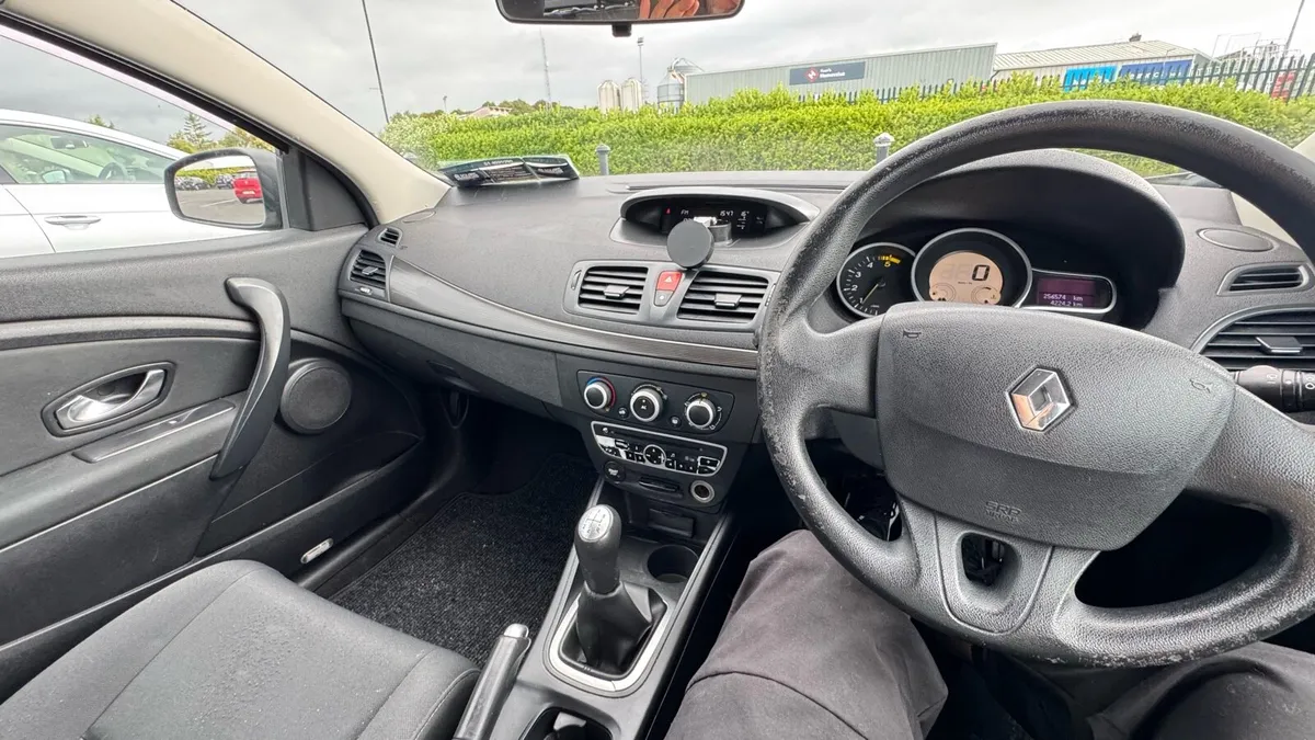 Renault Megane coupe - Image 1