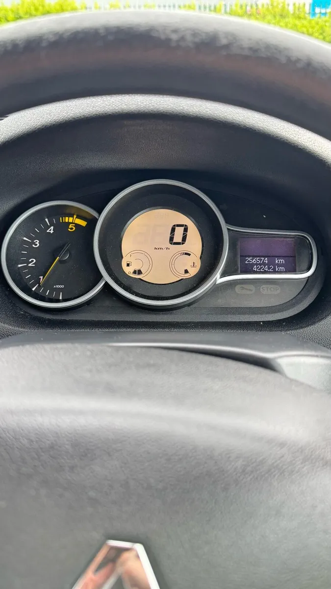 Renault Megane coupe - Image 2