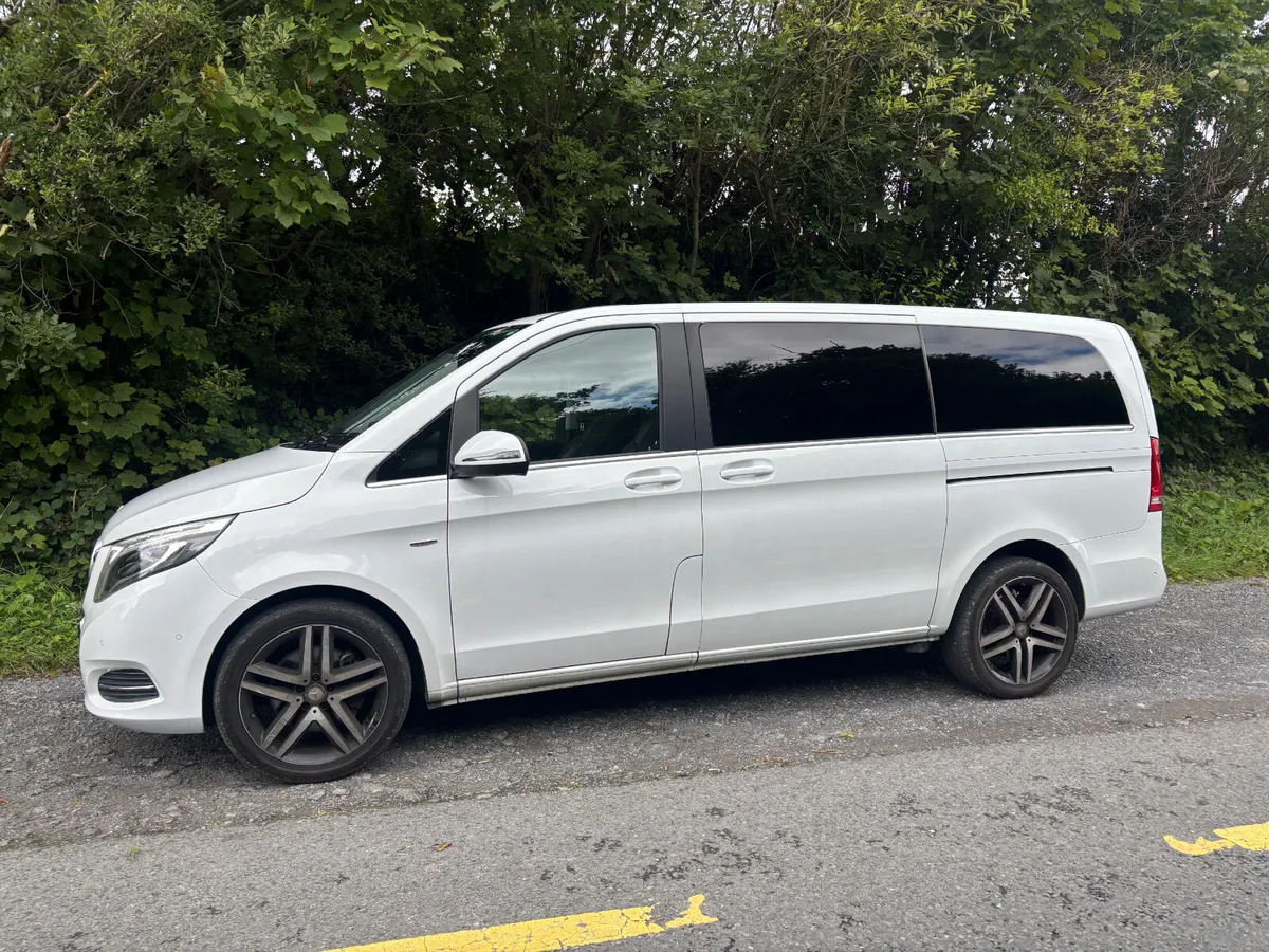 Mercedes Benz V220d LWB Avantegarde 2017 - Image 4