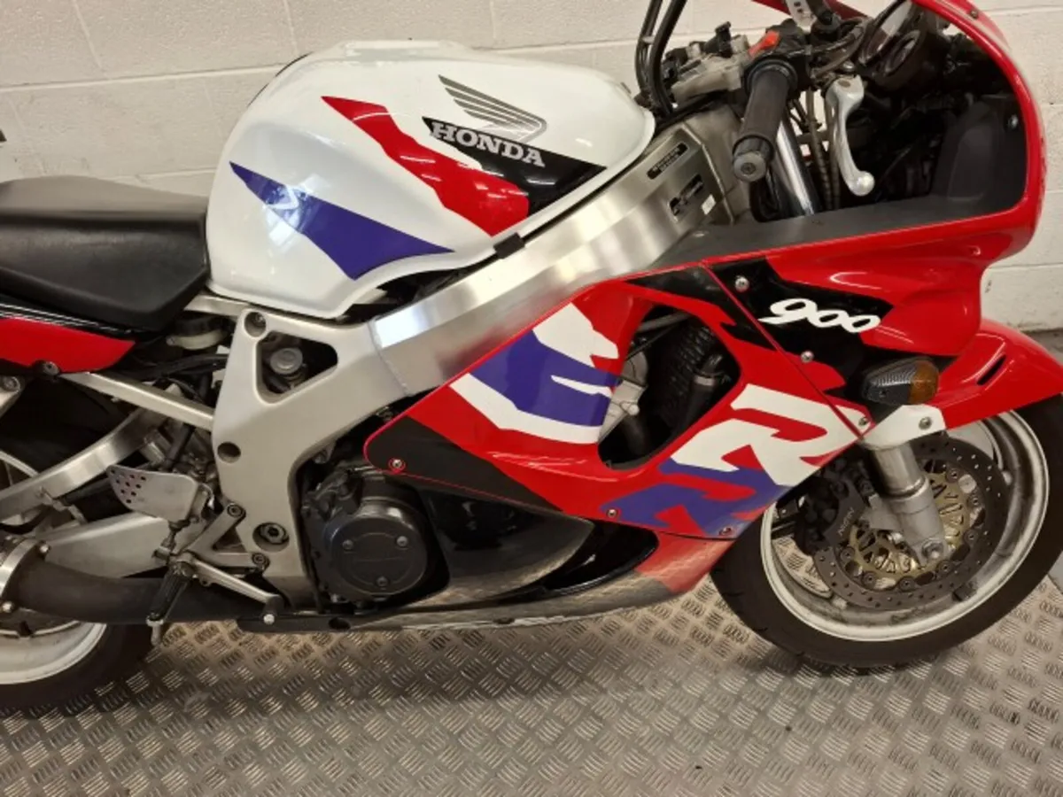 Honda Fireblade 1997 - Image 4