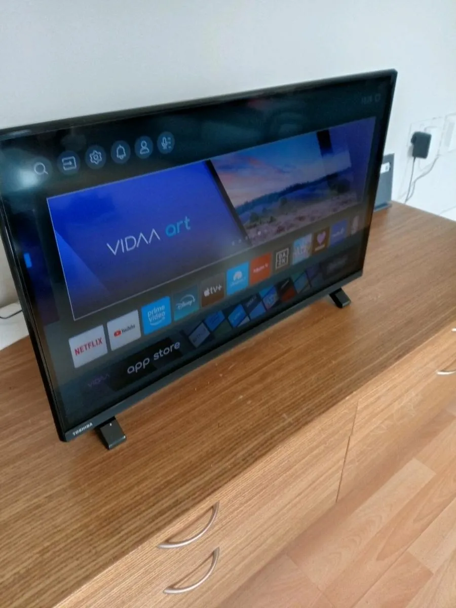 Toshiba 32" - Image 2