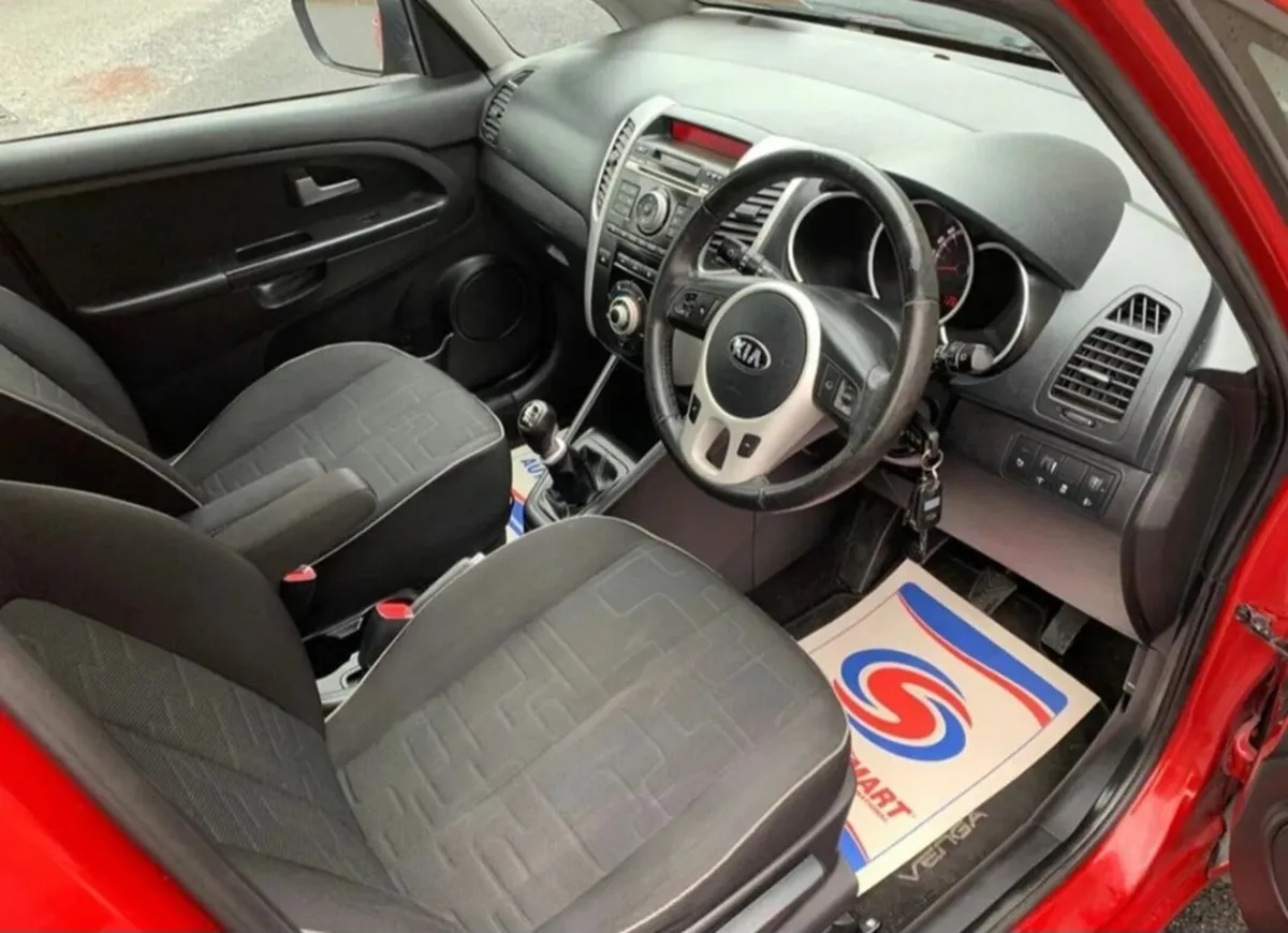 Kia Venga 2013 - Image 4