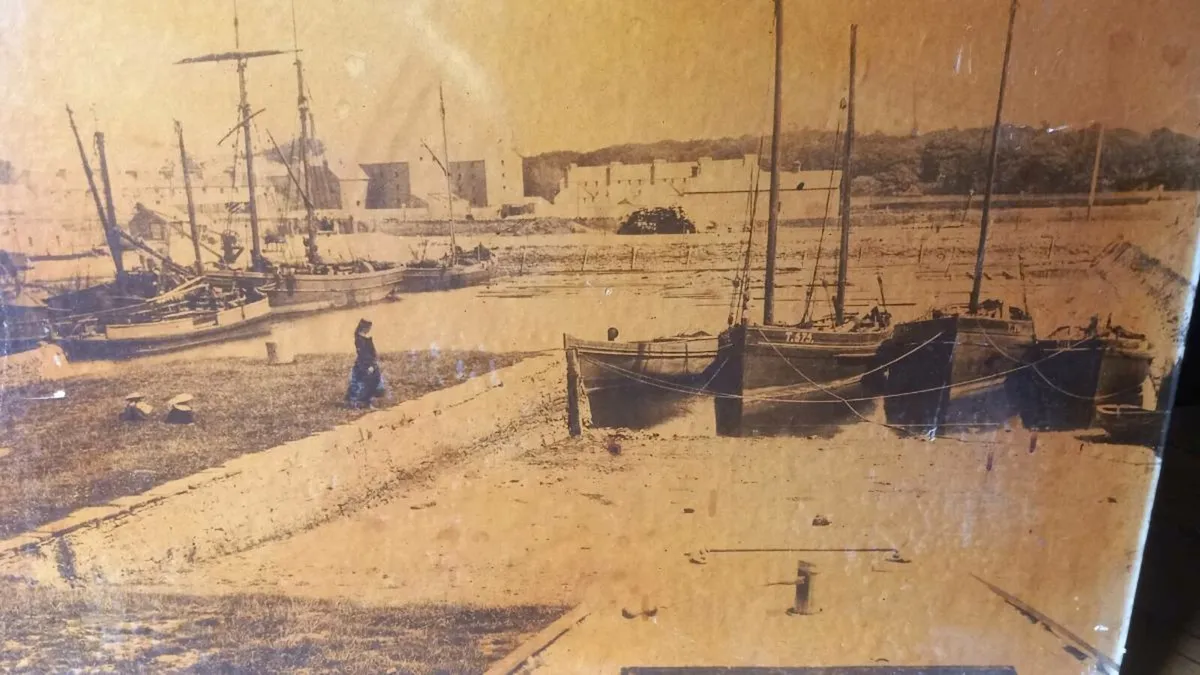 Old prints of Tralee ship canal - Image 2