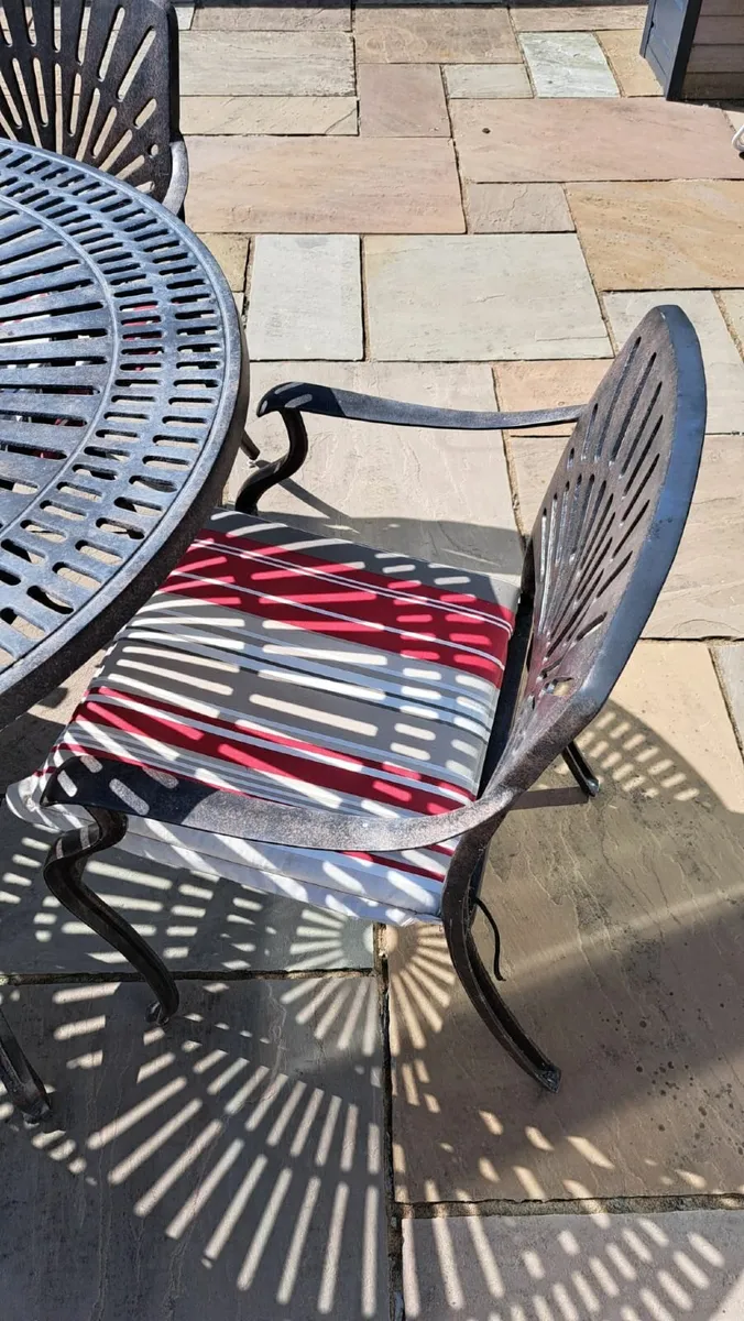 Garden Furniture - Image 4