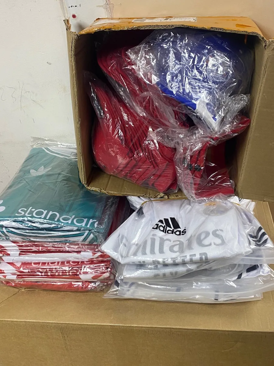 Job lot jerseys and hats - Image 1