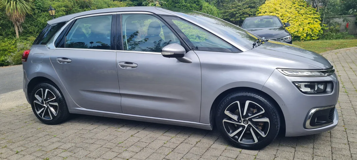 Citroen C4 Picasso 1.6D 120PS Feel Auto 2017 - Image 4