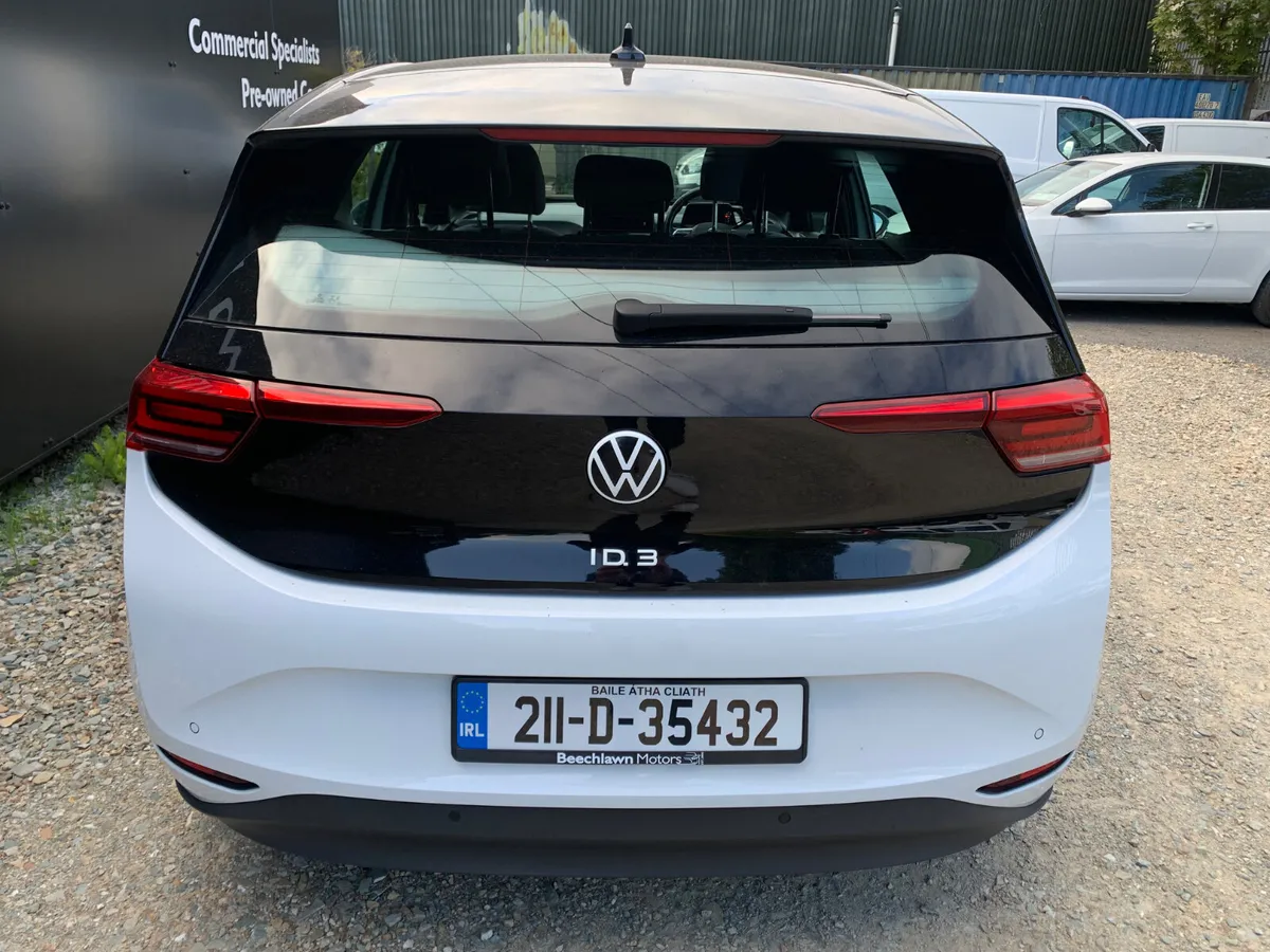 VOLKSWAGEN ID.3 PRO LIFE 58 KWH 204 BHP AUTO - Image 4