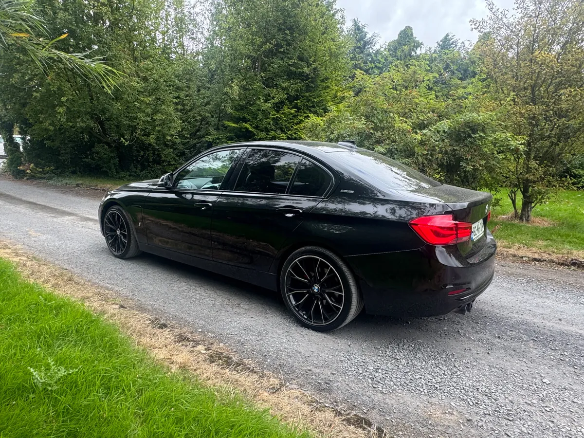 18 BMW 330E AUTO F-SPORT - Image 3