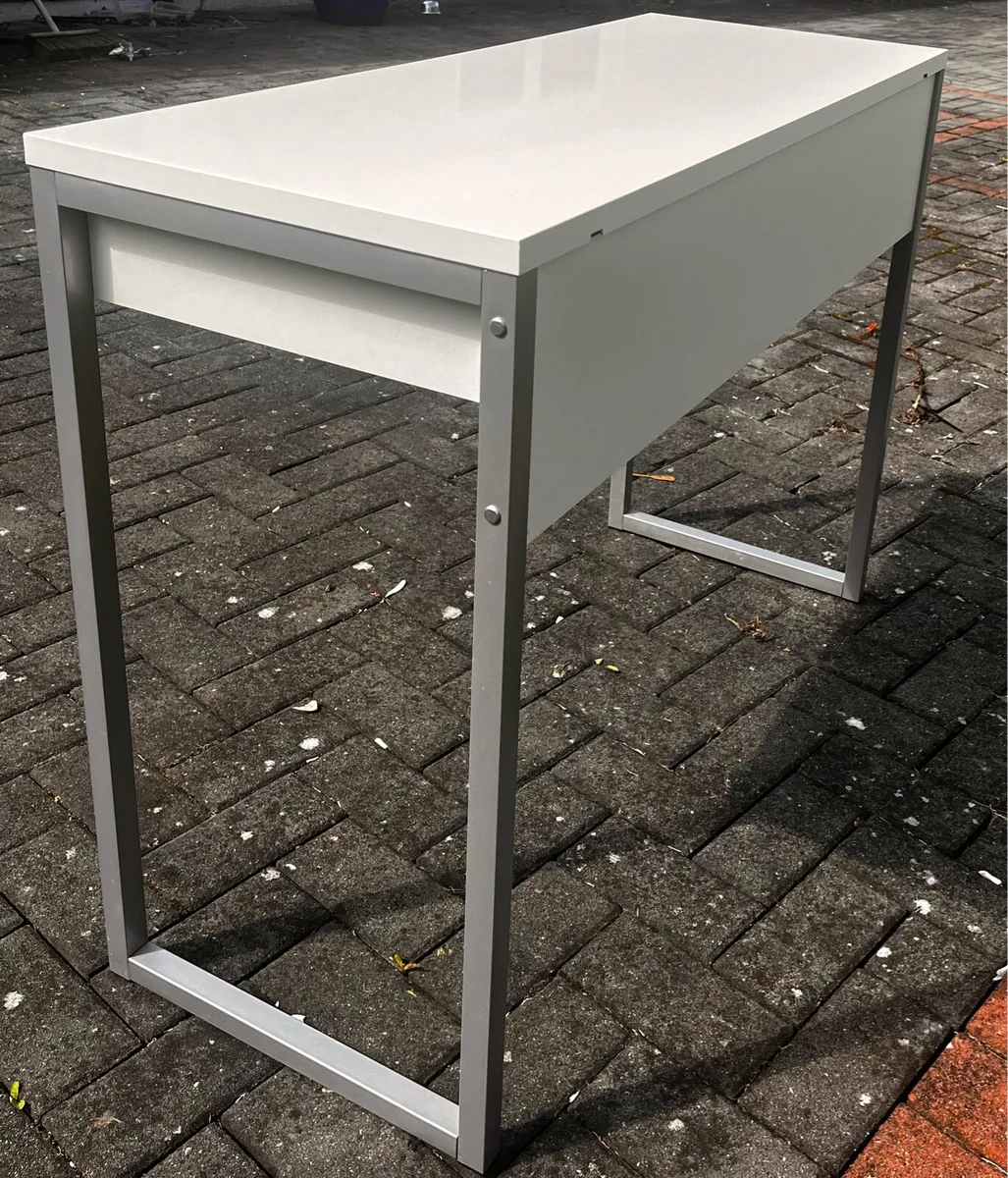 White Glossy Desk - Image 3