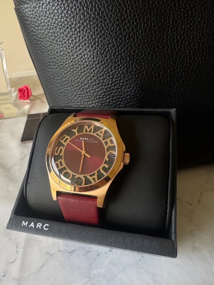 As New Marc Jacobs Wine Watch - Image 3