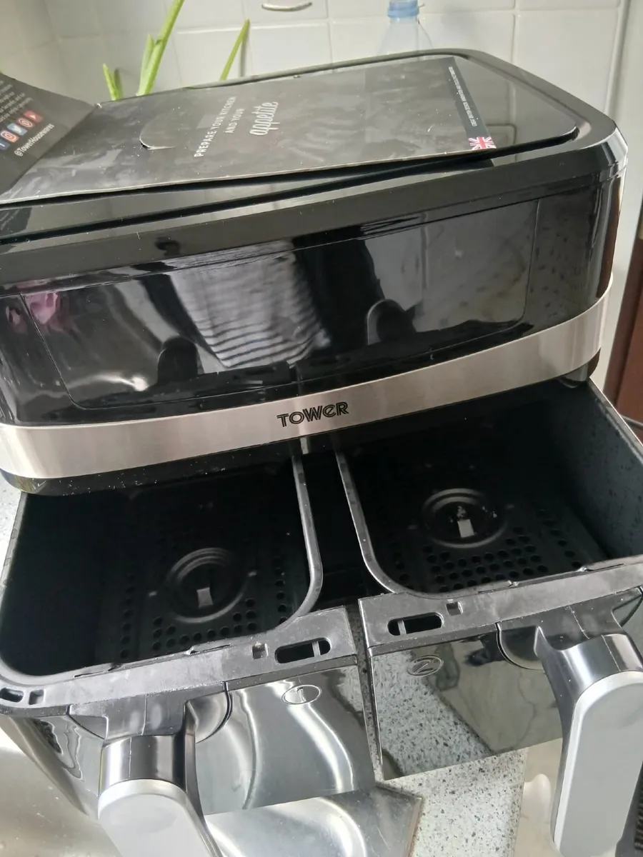 Tower air fryer 9 litre dual basket - Image 1