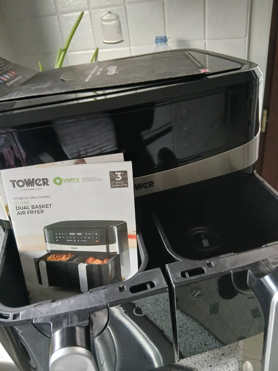Tower air fryer 9 litre dual basket - Image 2