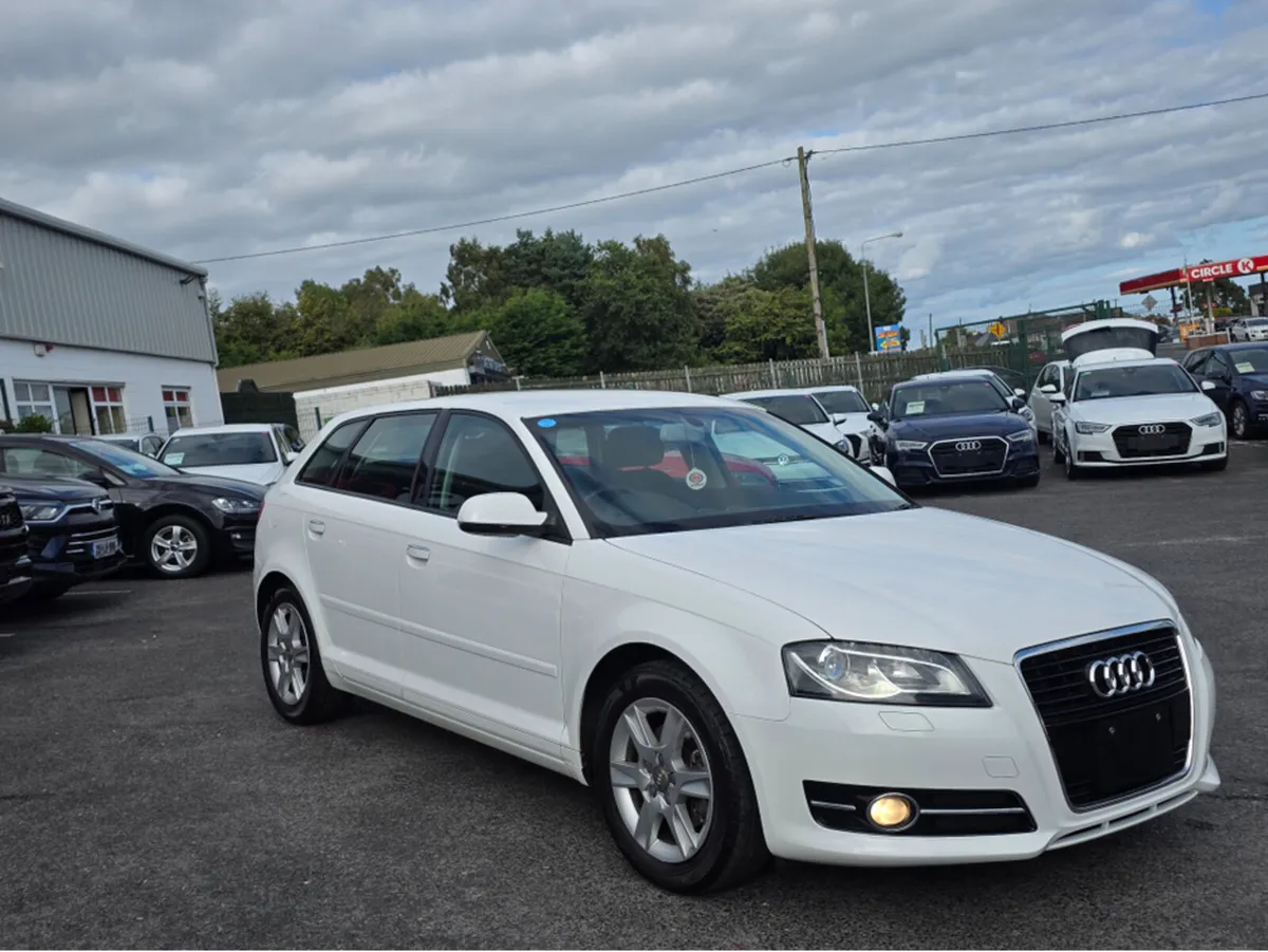 Audi A3 ONLY! 28597KM!! 1.4 TFSI - ALLOYS - PARKIN - Image 3