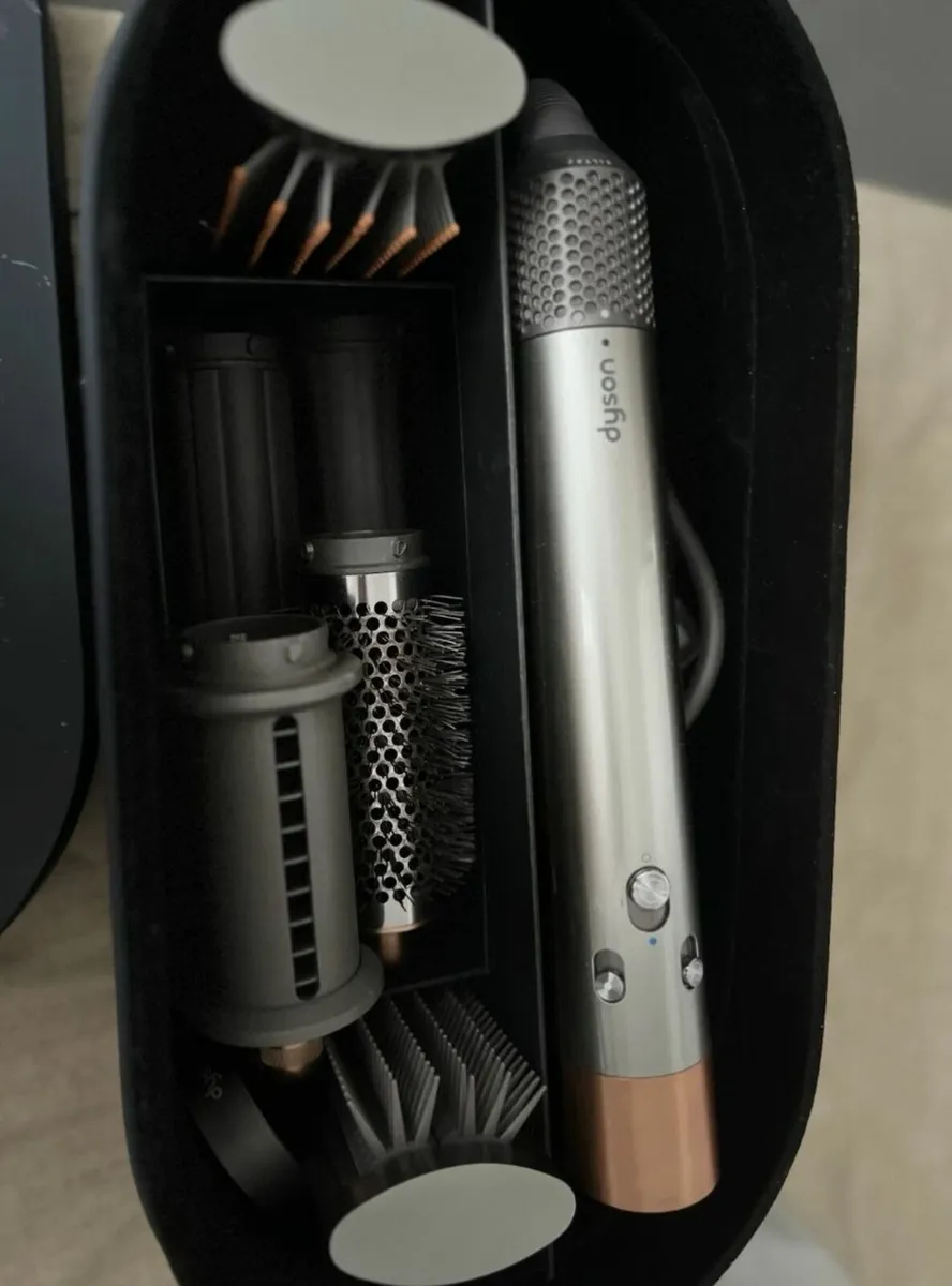 Dyson airwrap - Image 2