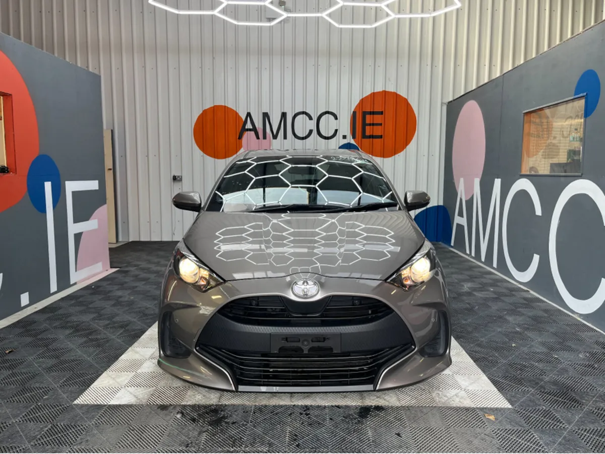 Toyota Yaris 1.0 PETROL / 40k KMs / REVERSE CAMERA - Image 2