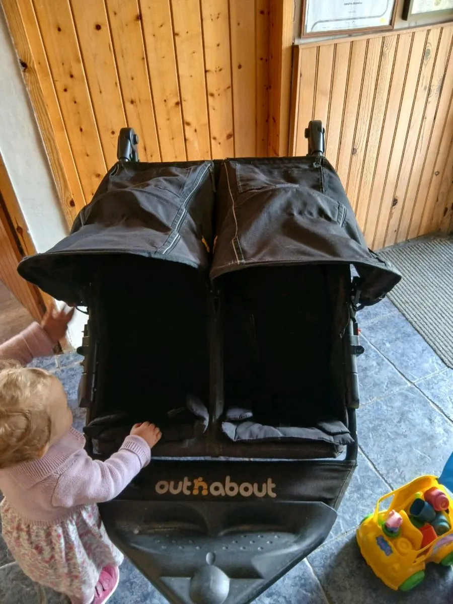 Out and about double buggy - Image 3