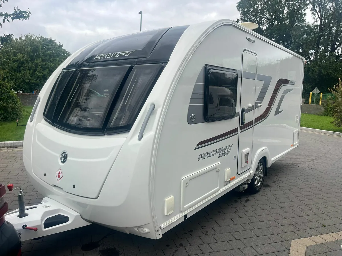 SWIFT ARCHWAY SPORT fixed bed 2018 model - Image 1
