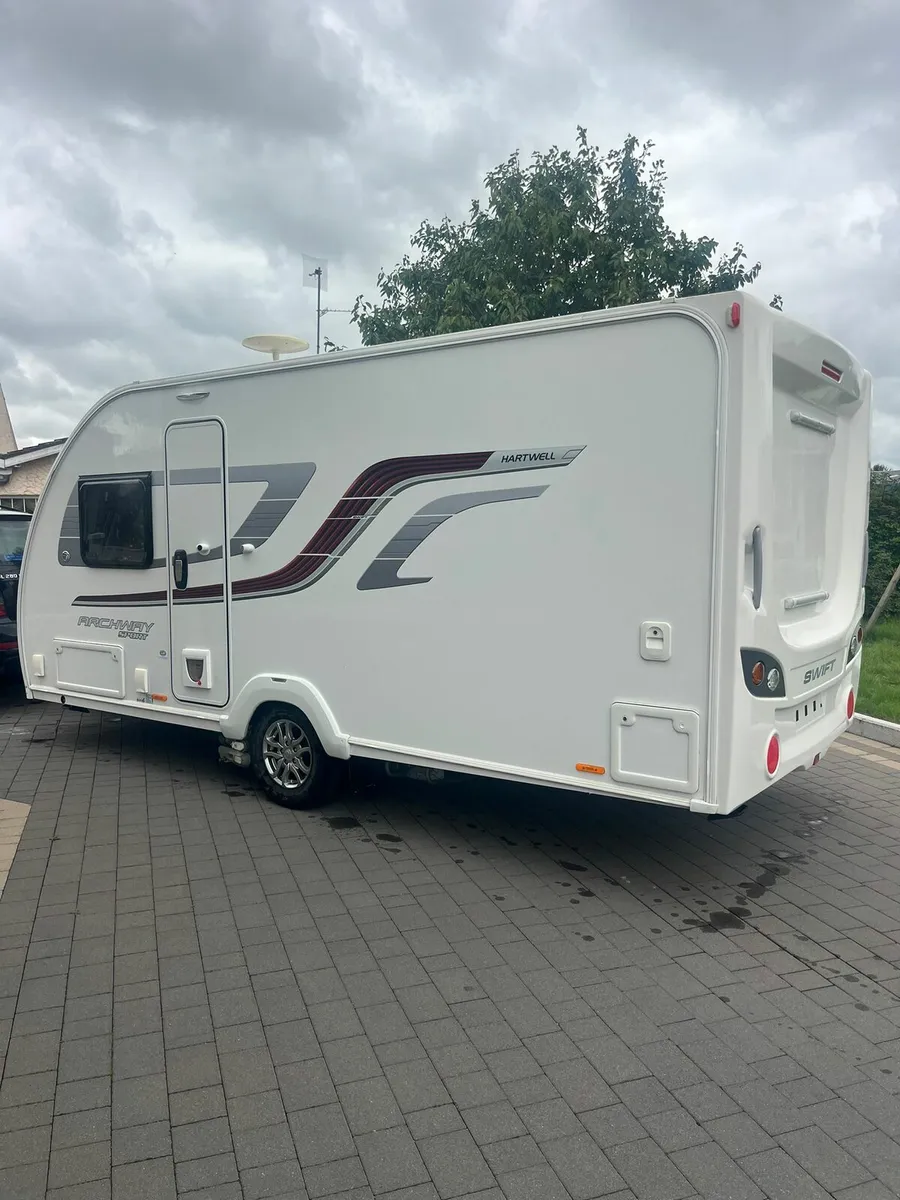 SWIFT ARCHWAY SPORT fixed bed 2018 model - Image 3