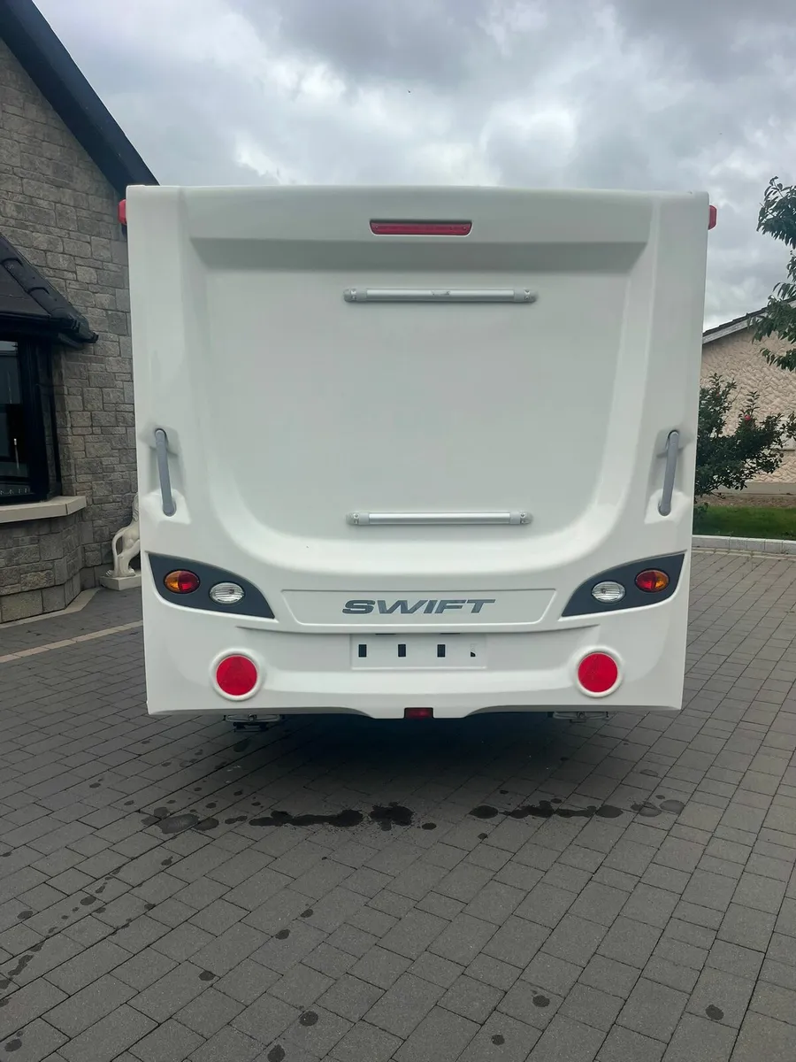 SWIFT ARCHWAY SPORT fixed bed 2018 model - Image 4