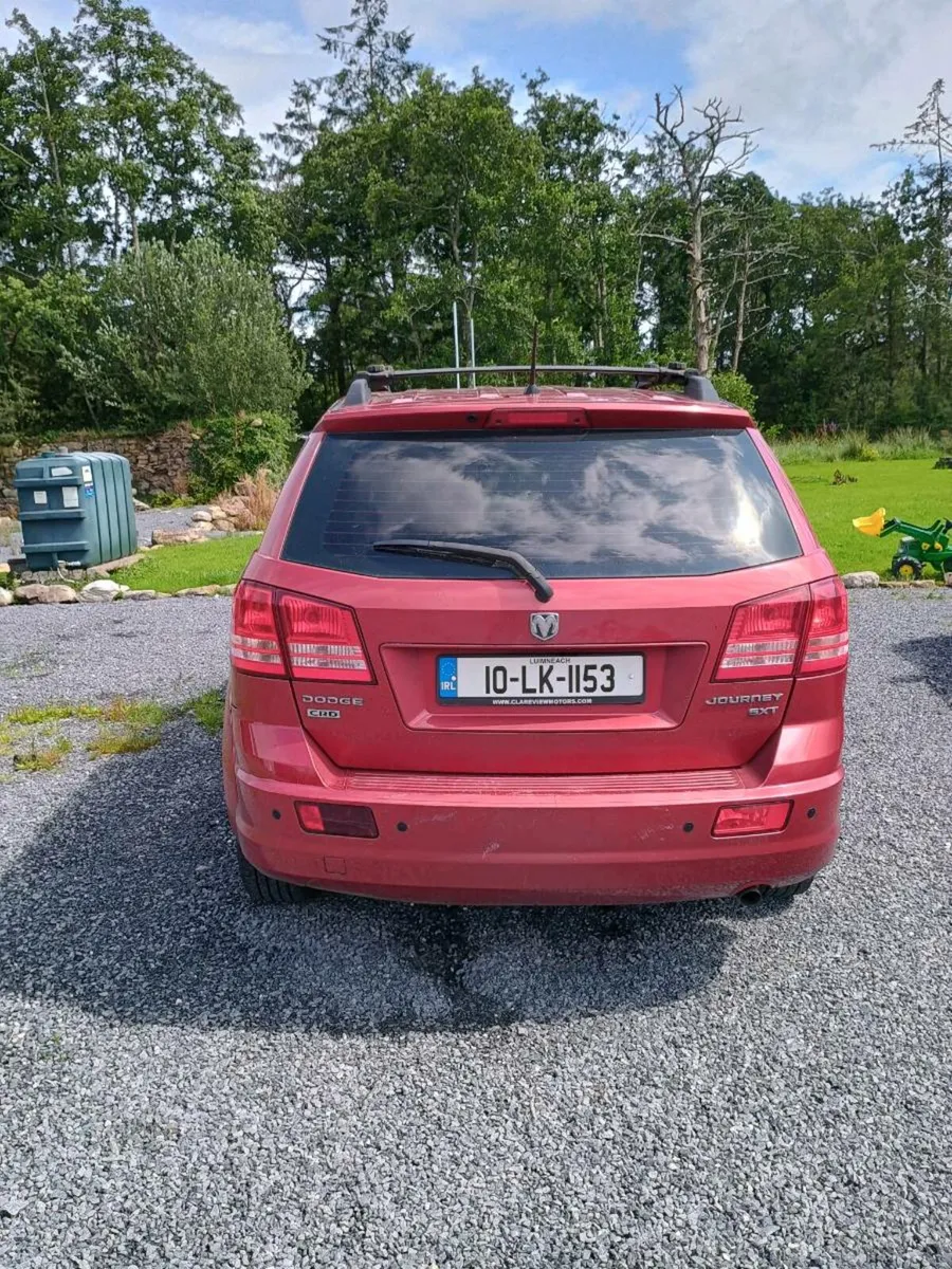 2010 Dodge Journey for repair or parts - Image 3