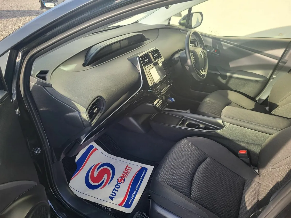Toyota Prius 2020 - Image 1