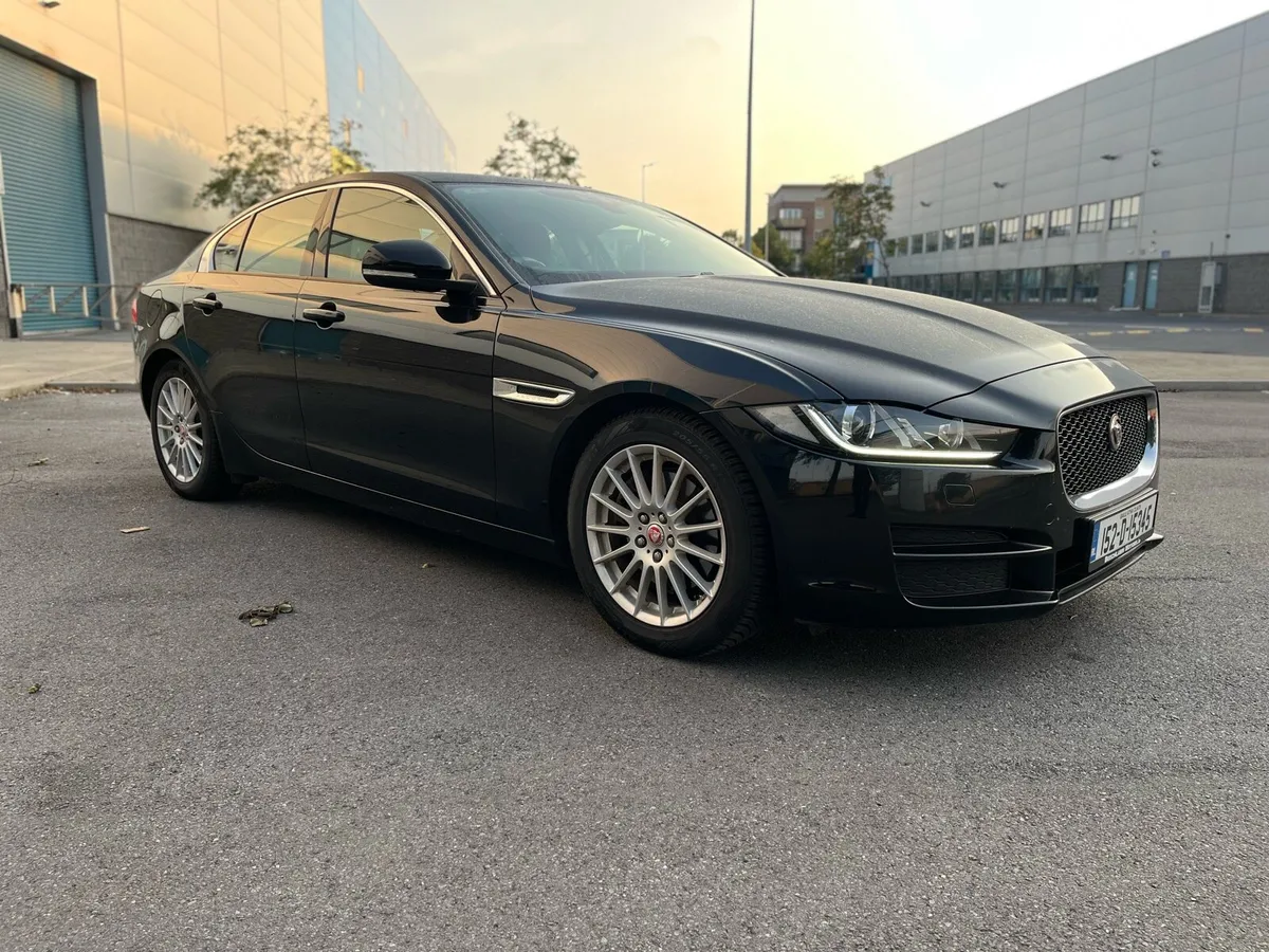 Jaguar XE 20L 14D 163PS LF SE Auto - Image 1