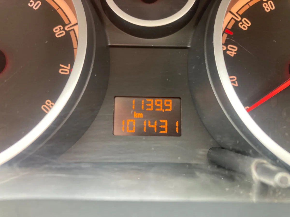 NCT 05/26 TAX 08/25-FULL HISTORY-VERY LOW KMS - Image 2