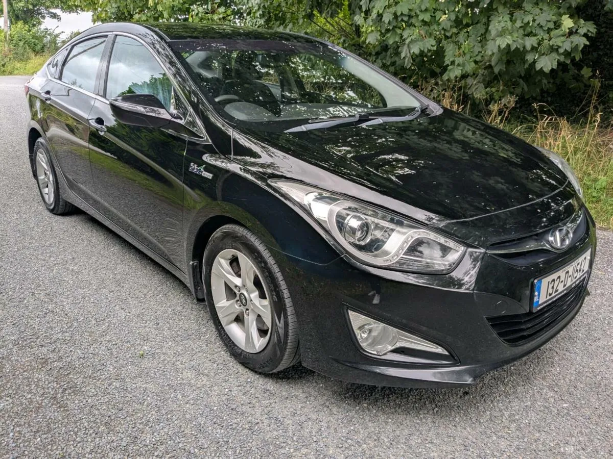 NCT 02/26 132 Hyundai I40 1.7 CRDI Executive - Image 2