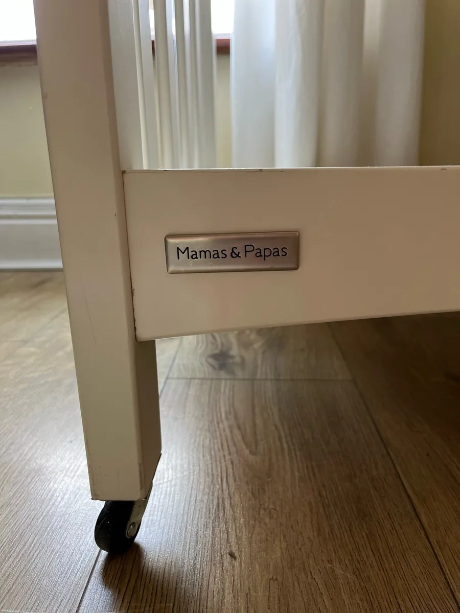 Mama & papa changing table - Image 2