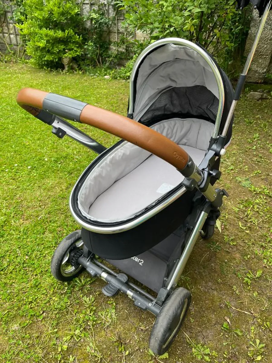 Oyster 2 - Pram, buggy, car seat travel system - Image 2