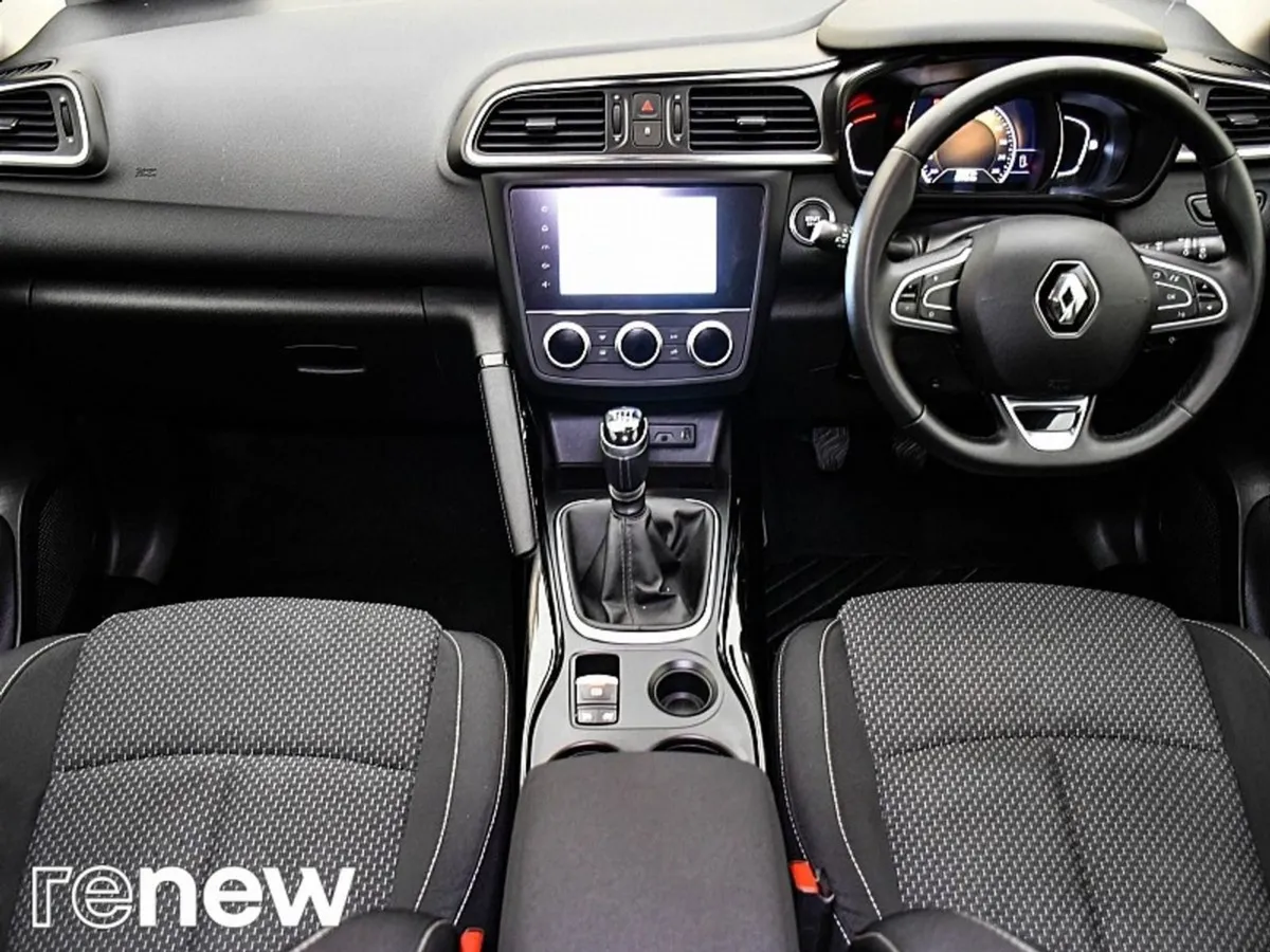 Renault KADJAR Equilibre TCe 140 My22 5DR - Image 2