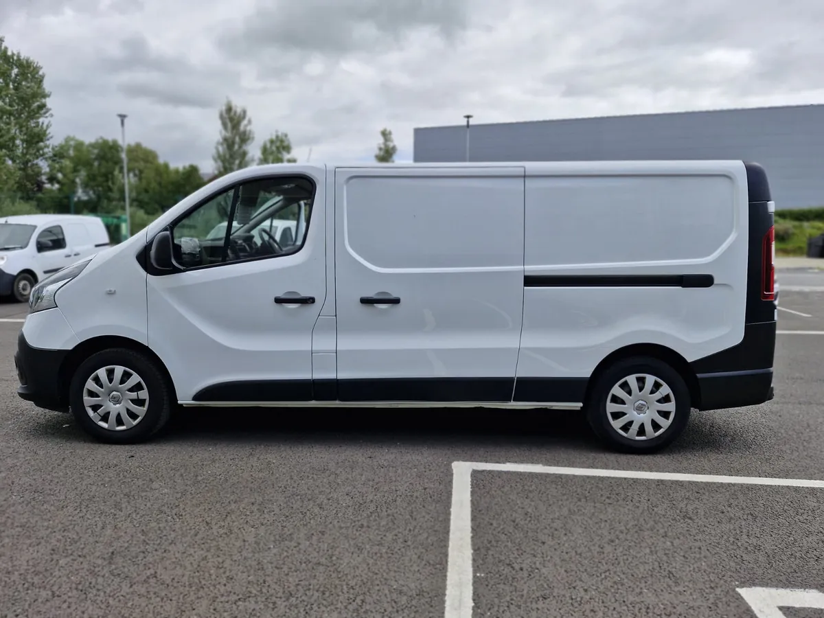 Renault Trafic 2021 - Image 4