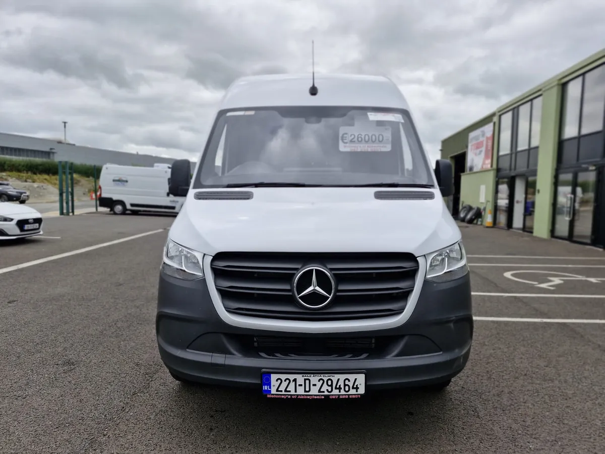 Mercedes-Benz Sprinter 2022 - Image 2