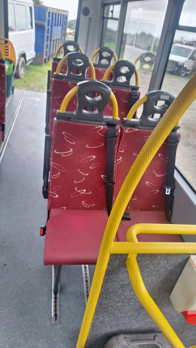 12 x Quick Release Seats - Image 2
