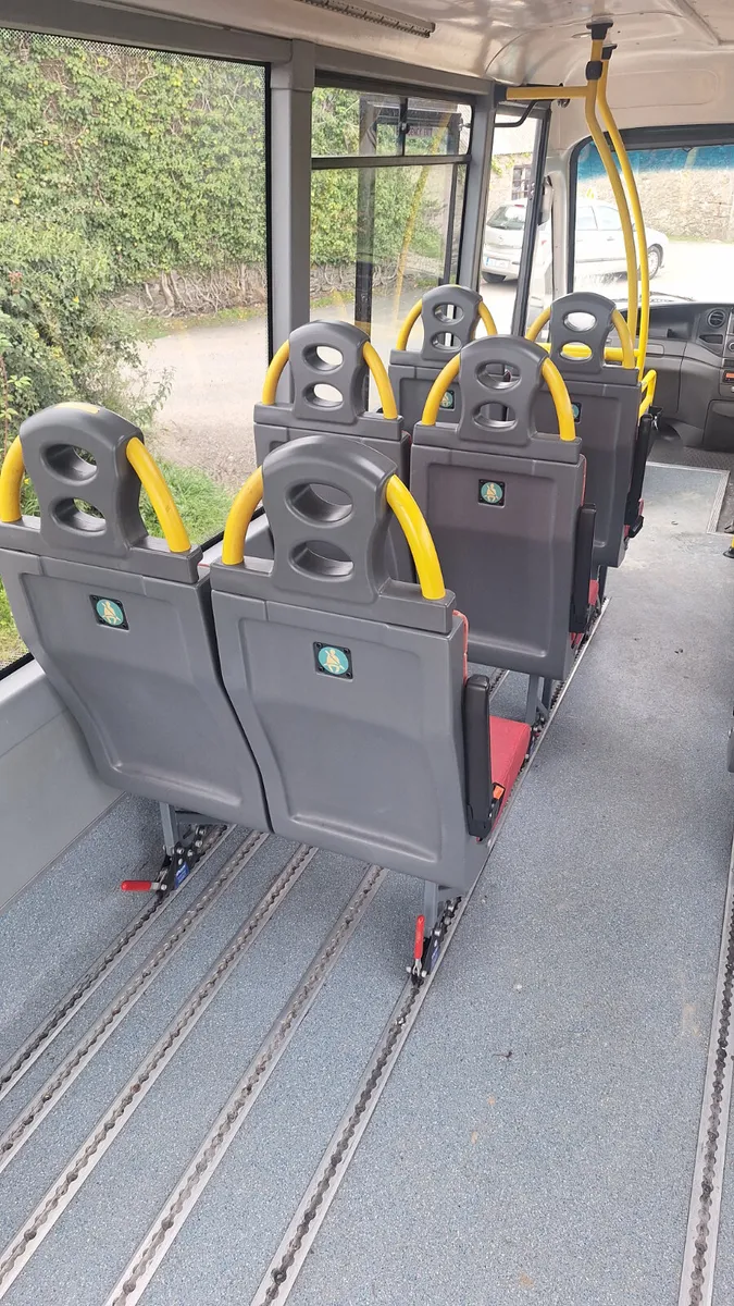 12 x Quick Release Seats - Image 3