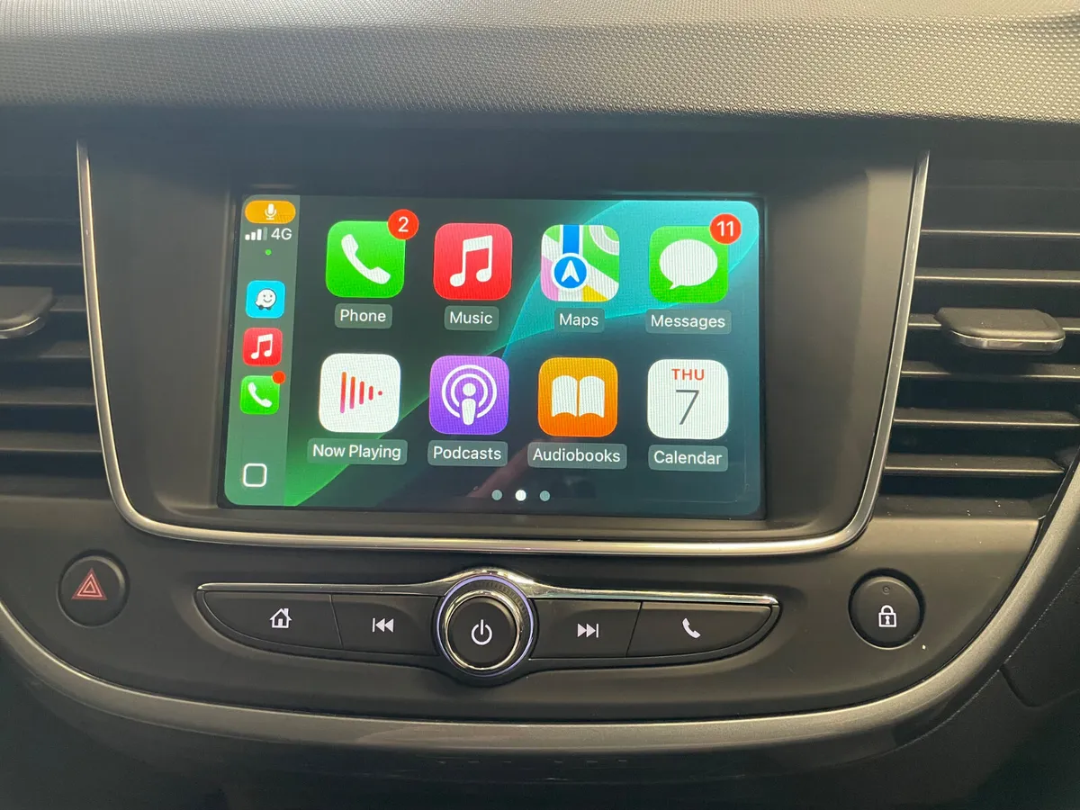 1.2 ELITE - APPLE PLAY - LOW KMS - HALF LEATHER - Image 4