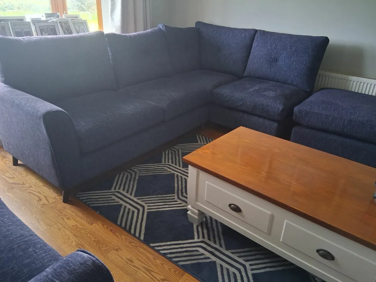 Blue corner suite