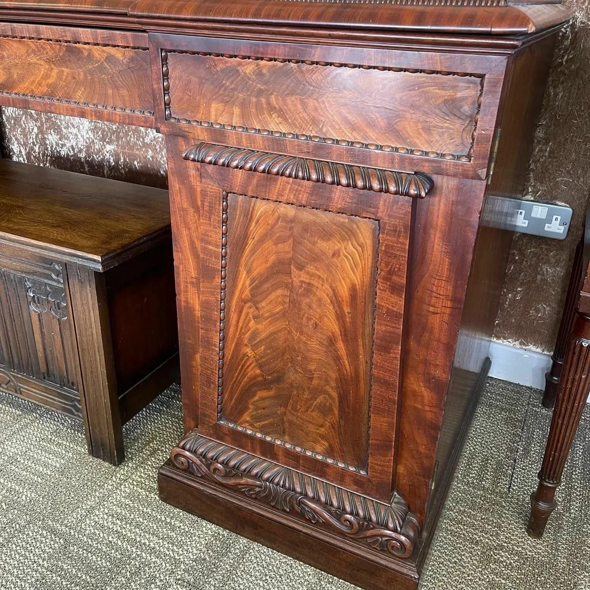 Late Regency mahogany pedestal sideboard - Image 2