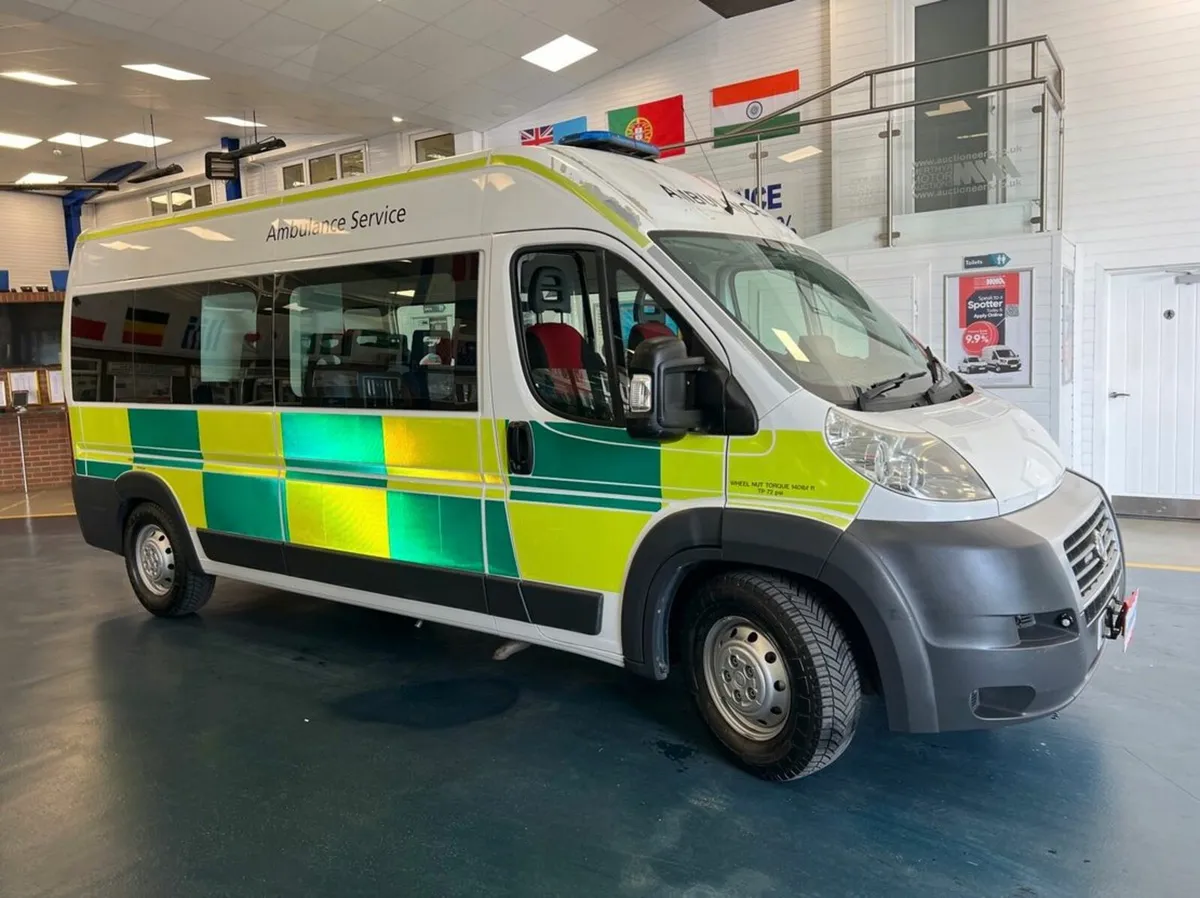 2012 FIAT DUCATO 35 MAXI 2.3 8 SEAT MINIBUS - Image 1