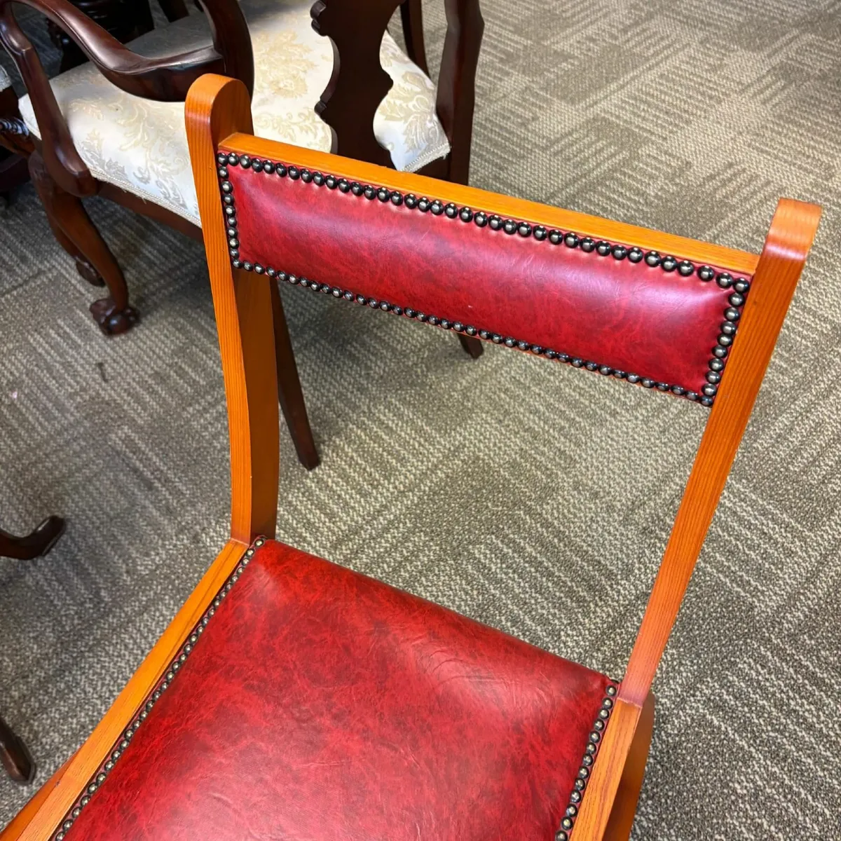 Stunning red leather yew wooden desk chair - Image 2