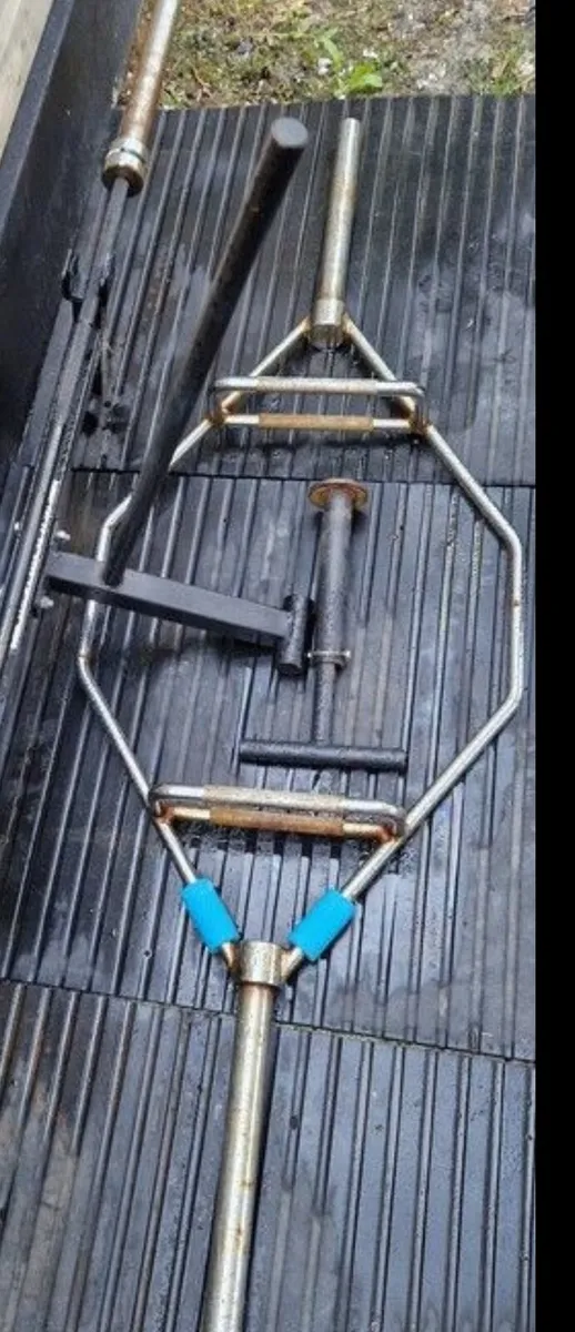 Deadlift bar