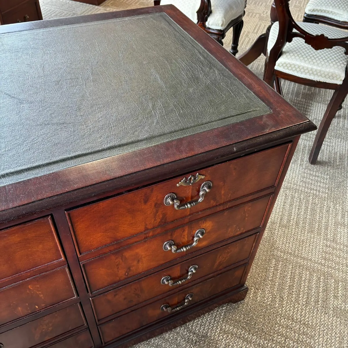 Beautiful mahogany flamed double leather top filin - Image 3