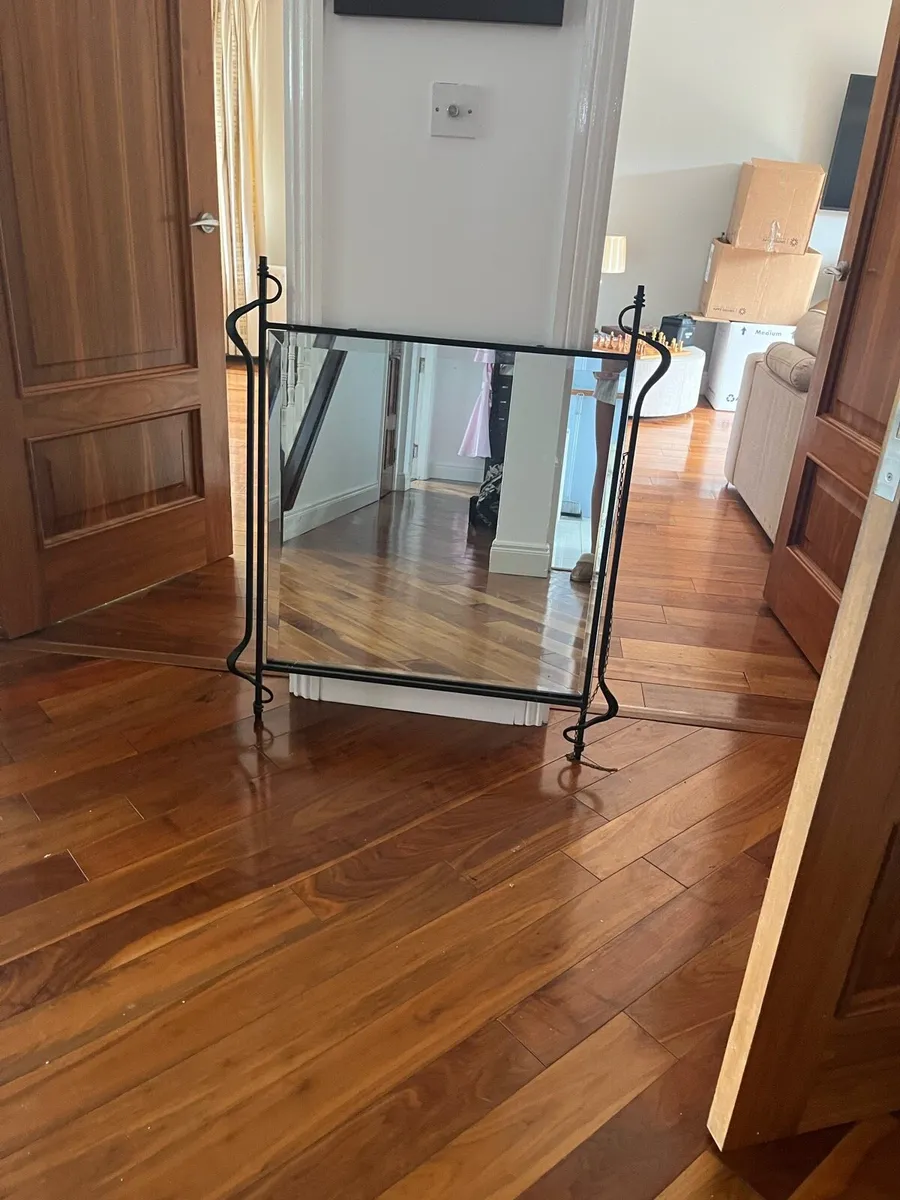 Mirror - Image 1