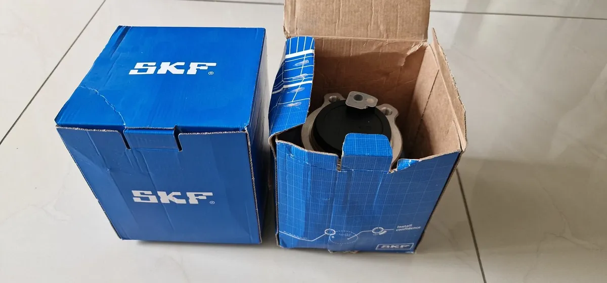 SKF Rear Wheel Bearing Kit - FORD CMAX  VKBA 6788 - Image 1