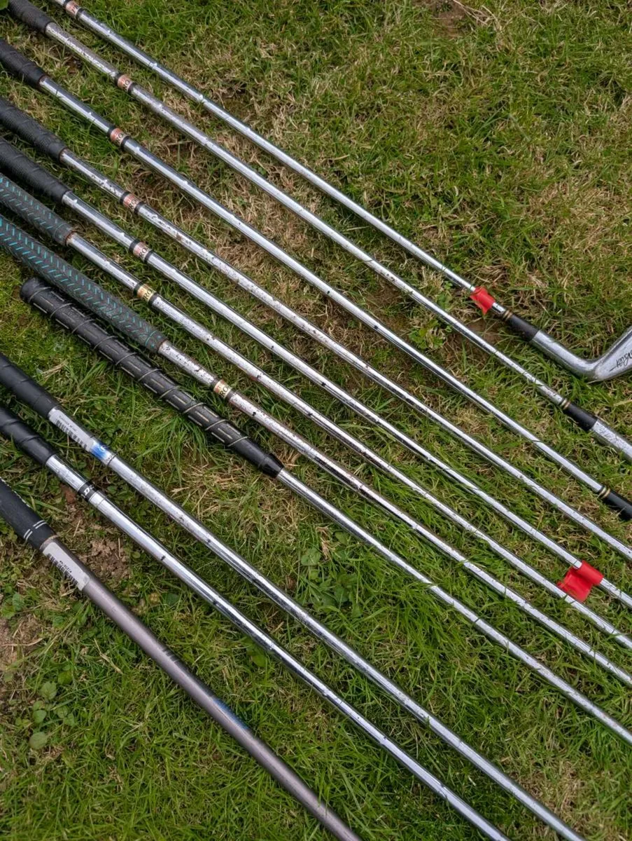 Cheap set of old school Golf clubs & putter - Image 3